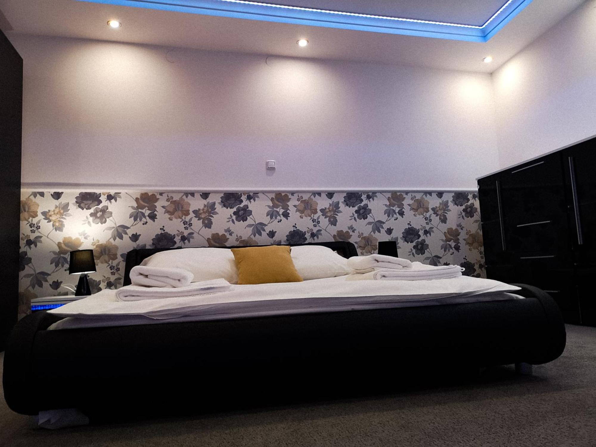 Hotel Tara Kielce Ngoại thất bức ảnh